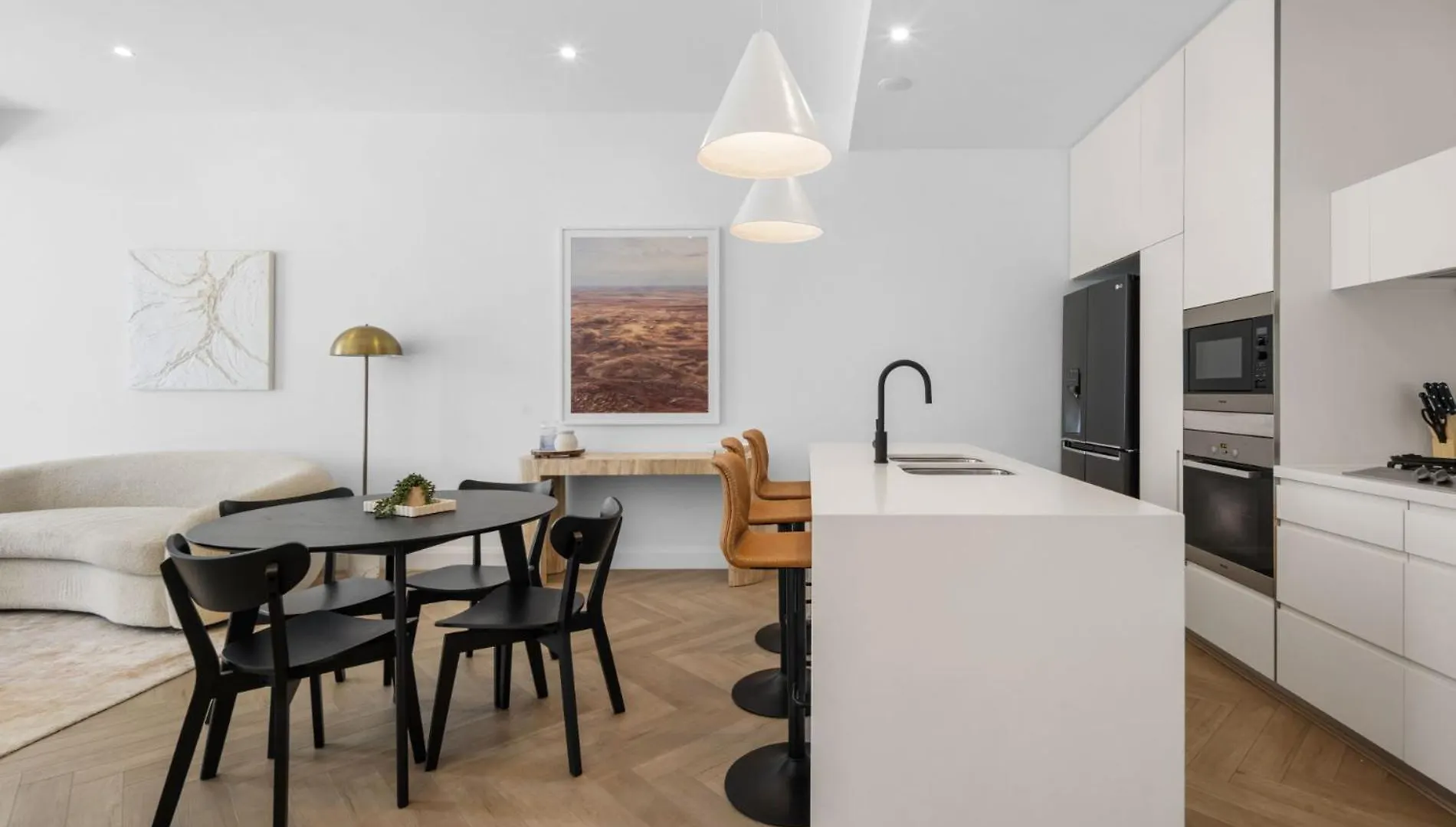 Luxury Broadbeach Escape With A Private Courtyard ゴールドコースト 0*,